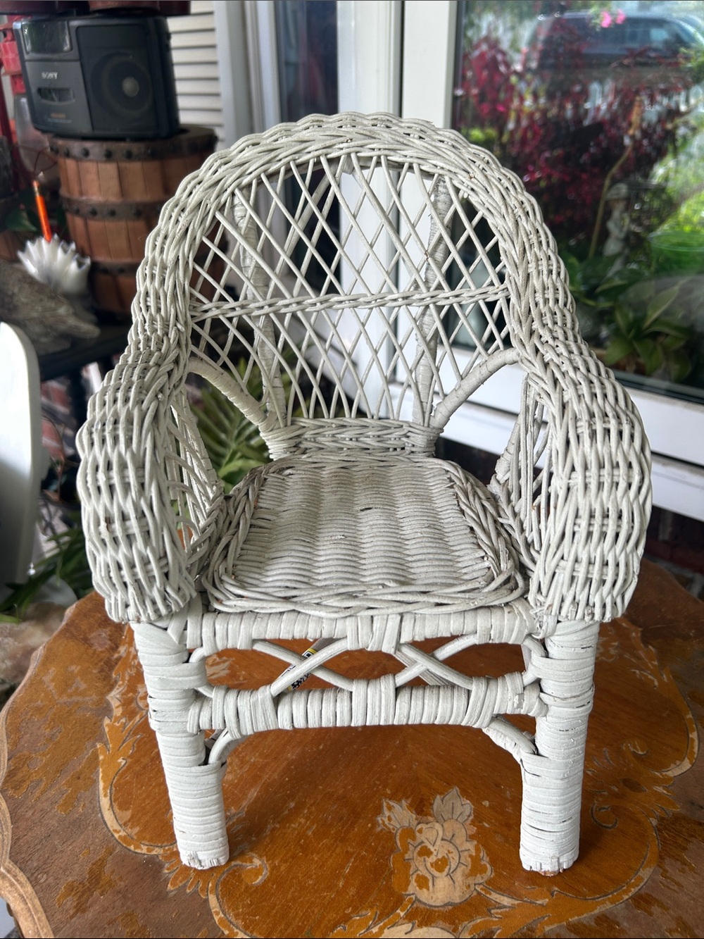 Vintage White Wicker Chair